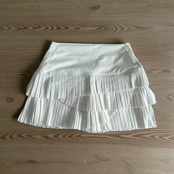LUCKY IN LOVE X Bethanie Mattek Sands Court Worn White Tiered Skort Sz M NEW - Picture 1 of 9